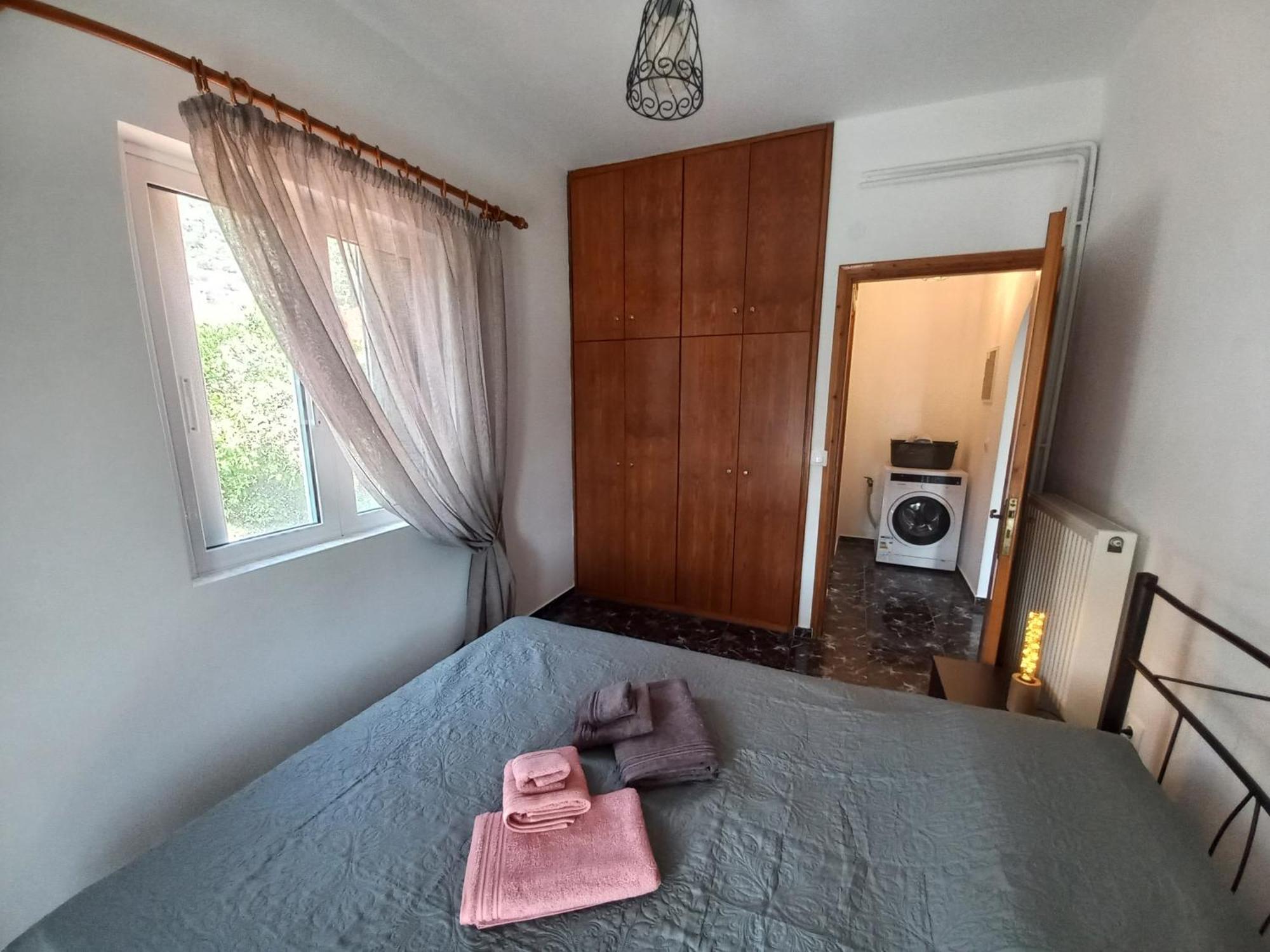Triζin Apartment Galatas  Exterior photo